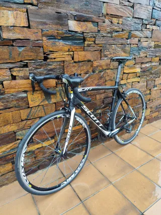 Bicicleta Scott CR1 Carbono