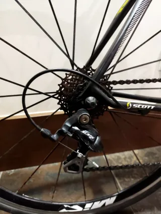 Bicicleta Scott CR1 Carbono