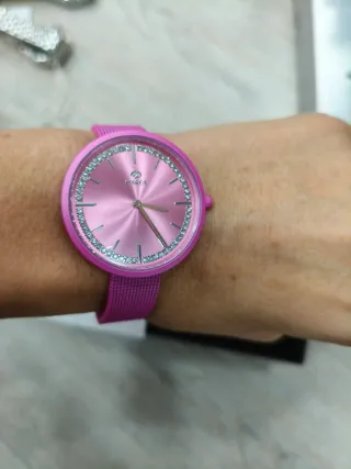 Reloj Marea Rosa metálico con circonitas