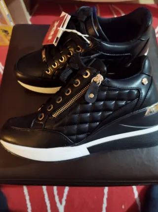 Zapatillas Xti Talla 39 (equivale a 38-38.5)