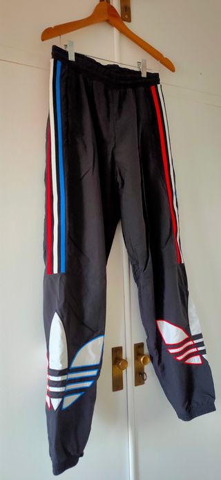 Pantalón Adidas Negro Tiras Tricolor Hombre