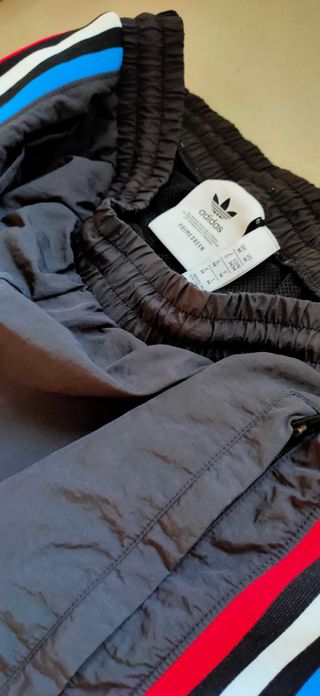 Pantalón Adidas Negro Tiras Tricolor Hombre