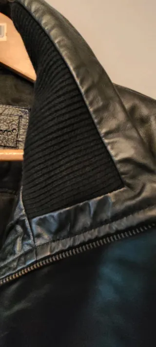 Chaqueta de piel hombre negra