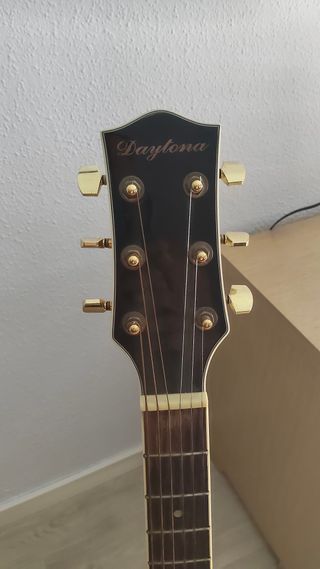 Guitarra Electroacústica Negra