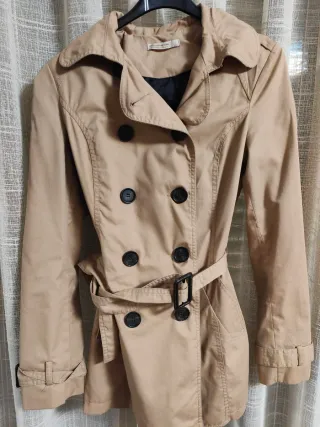 Gabardina Beige Doble Botonadura