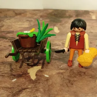 Playmobil Aldeano con carro de cosecha