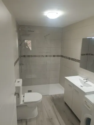 CONSTRUCCIONES Y REFORMAS INTEGRALES.