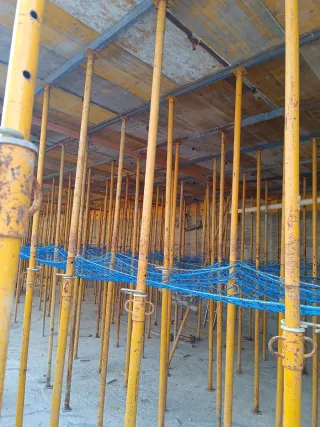 CONSTRUCCIONES Y REFORMAS INTEGRALES.