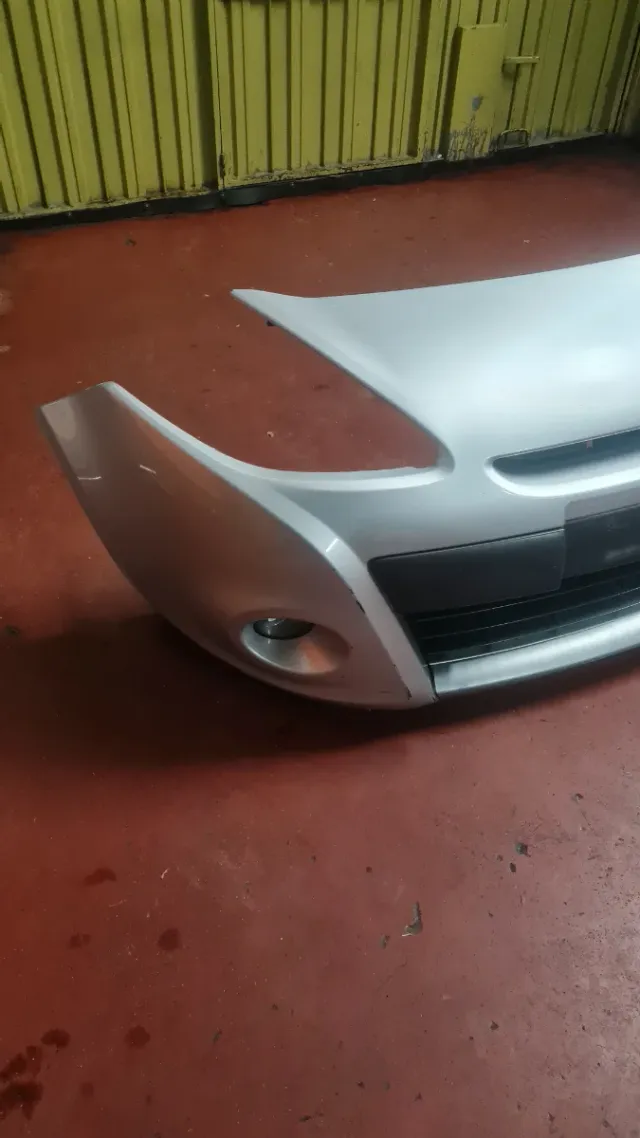 paragolpes Delantero Renault Clio 3 año 2011 ancho