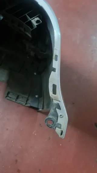 paragolpes Delantero Renault Clio 3 año 2011 ancho