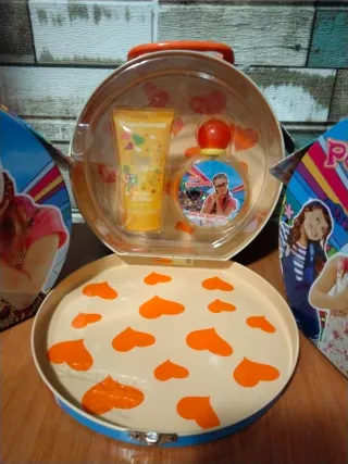 Vendo Maletín con colonia y brillantina