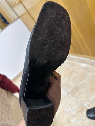 Botines de piel negros