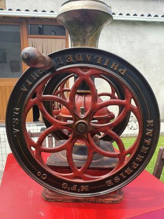 Molinillo de cafe antiguo