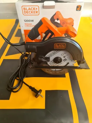 Sierra Circular BLACK+DECKER de 1200W y 165mm,