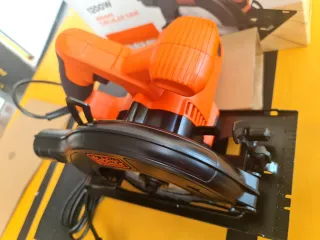 Sierra Circular BLACK+DECKER de 1200W y 165mm,