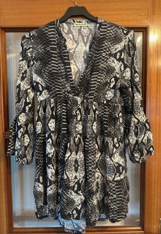 Vestido mini estampado serpiente