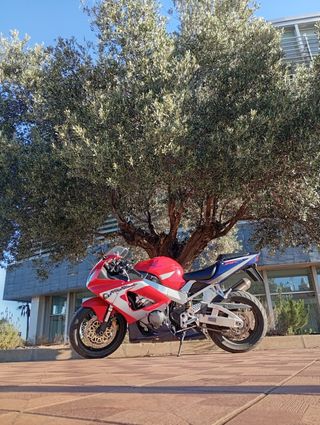 Moto CBR 929 Fireblade en perfecto estado