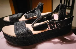 Sandalias de esparto con plataforma Talla 38