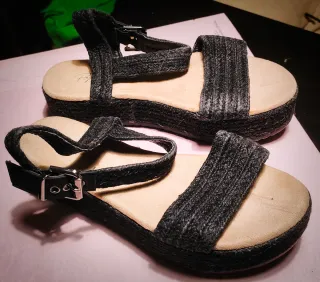 Sandalias de esparto con plataforma Talla 38