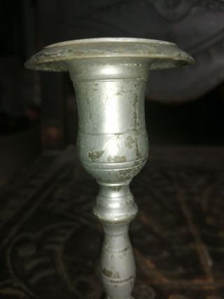 Conjunto 2 castiçais antigos metal , ver fotos