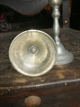 Conjunto 2 castiçais antigos metal , ver fotos