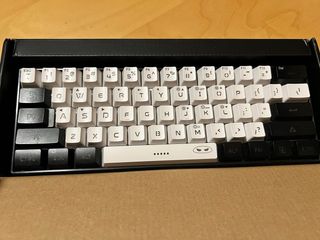 Teclado Gaming 60% RGB MageGee