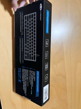 Teclado Gaming 60% RGB MageGee