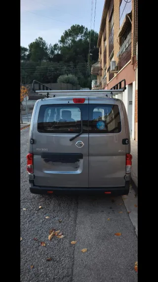 Nissan NV200 2011