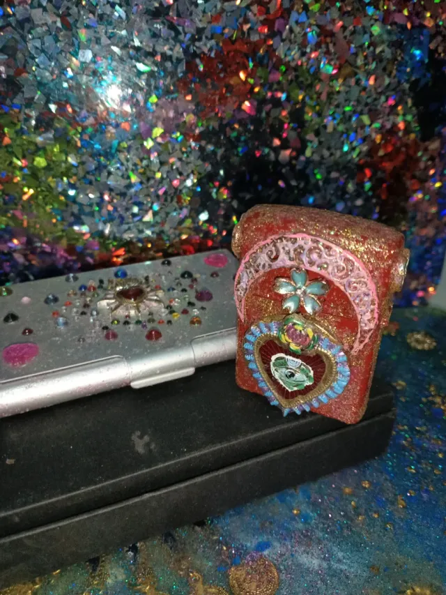 Pacchetto promozionale Tarjetero e accendino tipo Zippo Forever