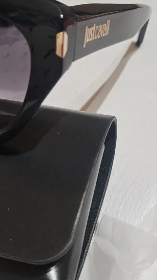*Gafas de Sol Just Cavalli Negras y Moradas