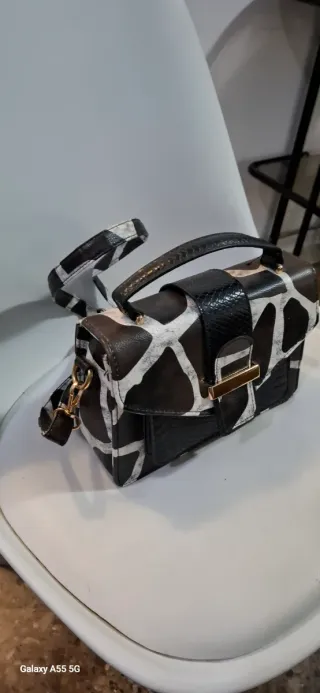 Bolso Negro Piel Jirafa