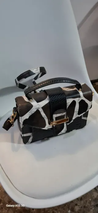 Bolso Negro Piel Jirafa