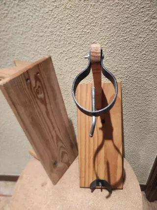 Soportes Jamoneros Madera y Metal 2x10€