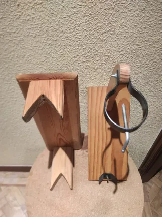 Soportes Jamoneros Madera y Metal 2x10€