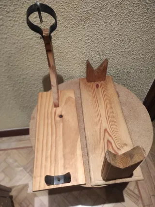 Soportes Jamoneros Madera y Metal 2x10€