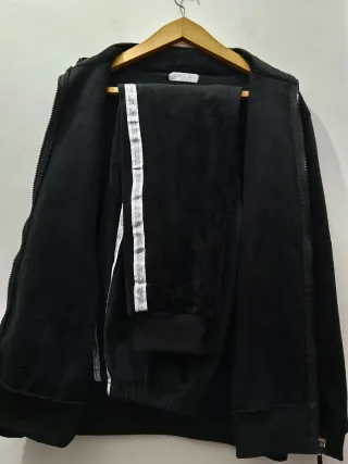 Tuta in velluto calda da donna