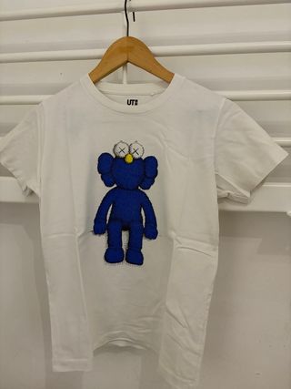 Camiseta KAWS x Uniqlo Azul