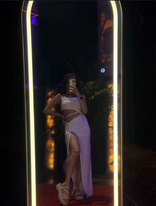 Vestido blanco largo con cut-outs Talla M