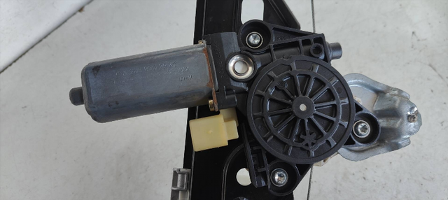 ELEVALUNAS TRASERO IZQUIERDO MERCEDES-BENZ CLASE