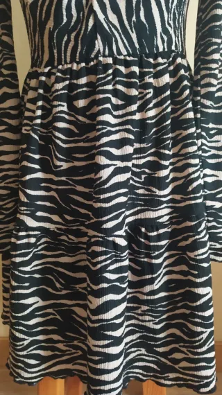Vestido Bershka cebra XS/S