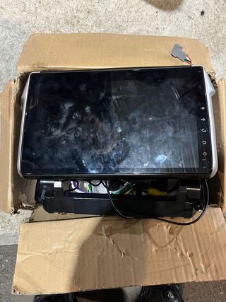 Pantalla Peugeot 208 averiada