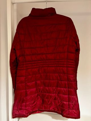 Anorak Cortefiel largo rojo