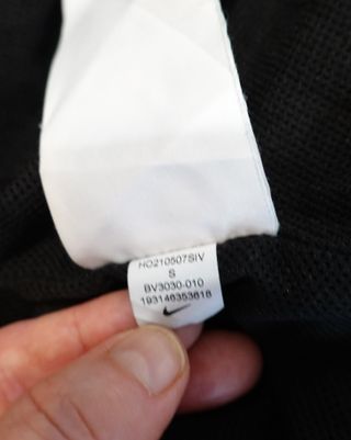 Chaqueta Nike Negra con Ribete Blanco