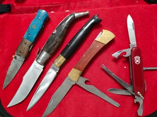 Lotteria di coltelli da restaurare o per pezzi