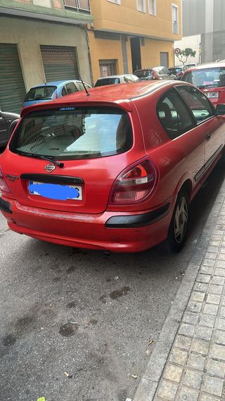 Nissan Almera 2001