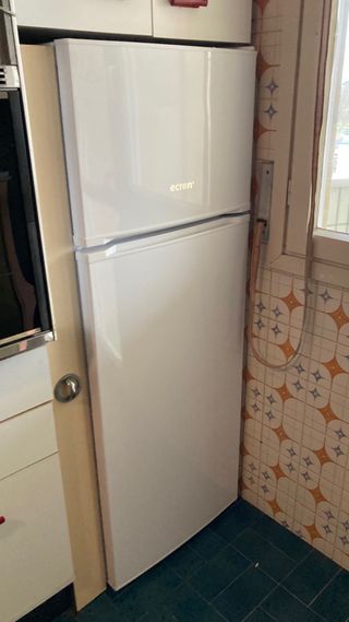Nevera casi nueva