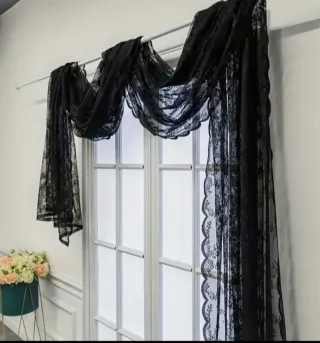 Cortina de encaje negro