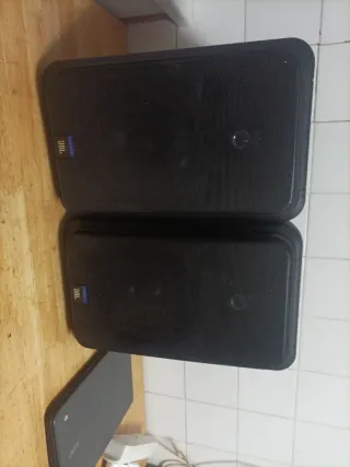 Altavoces JBL Control 1 Pro