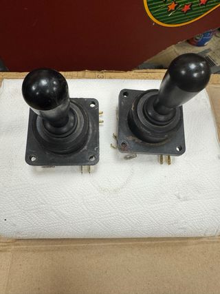 Pareja Mandos Arcade