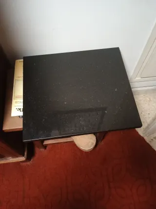 Pieza de granito negro pulido